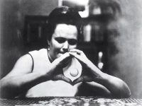 Această femeie - Nina Kulagina - putea să oprească inima unui om doar prin concentrare mentală!