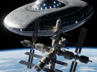 Un cosmonaut sovietic rupe tăcerea: "Am observat o navă spaţială din alte lumi, de cel puţin 90 de metri, lângă staţia orbitală MIR"