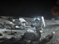 Staţi puţin... NASA n-a trimis niciodată oameni pe Lună!?? Uitaţi ce pare că declară un oficial NASA...