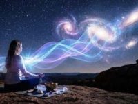 Poate meditaţia să vă conecteze la vibraţiile din spaţiul cosmic? Poate meditaţia să vă conecteze la vibraţiile din spaţiul cosmic?
