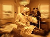 Izolat în Antarctica, un doctor sovietic s-a operat singur pentru a-și salva viața Izolat în Antarctica, un doctor sovietic s-a operat singur pentru a-și salva viața