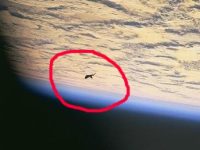 Satelitul misterios "Black Knight": Tesla l-a auzit în 1899, un fizician norvegian l-a documentat în 1928, Armata Americană l-a urmărit înainte de lansarea lui Sputnik. Are o vechime de 13.000 de ani şi aparţine unei civilizaţii avansate umane necunoscute? Satelitul misterios "Black Knight": Tesla l-a auzit în 1899, un fizician norvegian l-a documentat în 1928, Armata Americană l-a urmărit înainte de lansarea lui Sputnik. Are o vechime de 13.000 de ani şi aparţine unei civilizaţii avansate umane necunoscute?