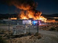 Un incendiu misterios s-a produs lângă Zona 51 - unii cred că o armă secretă (umană / extraterestră) ar fi de vină